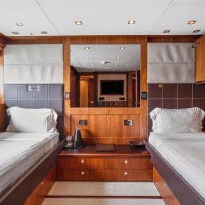 2012 Sunseeker 40 Metre Yacht - Image 24