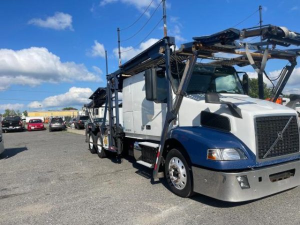 2012 VOLVO VN VNM