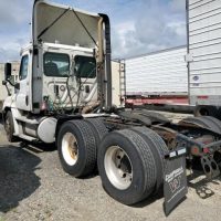 2015 FREIGHTLINER CASCADIA 125 - Image 3