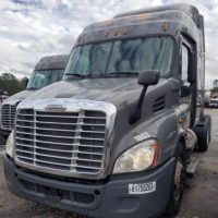 2018 FREIGHTLINER CASCADIA 113 - Image 2
