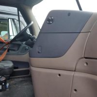 2018 FREIGHTLINER CASCADIA 113 - Image 5