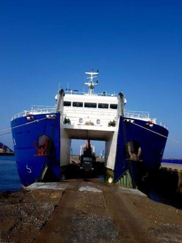 SELF PROPELLED BARGE / CARGO SHIP