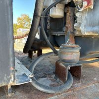 2003 KBH Corporation fertilizer tender trailer - Image 11