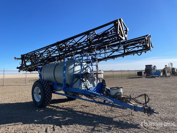 New Holland SF110 90 ft S/A High Clearance Pull-Type Sprayer